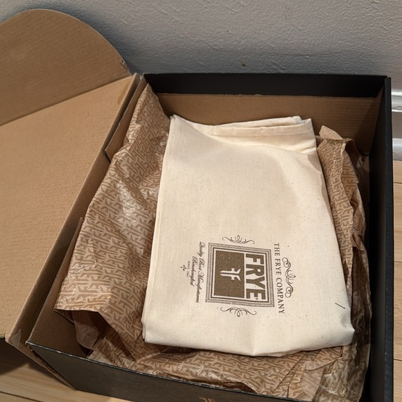 Frye Dani Criss Cross Sandals Black 8.5 - Picture 8 of 8